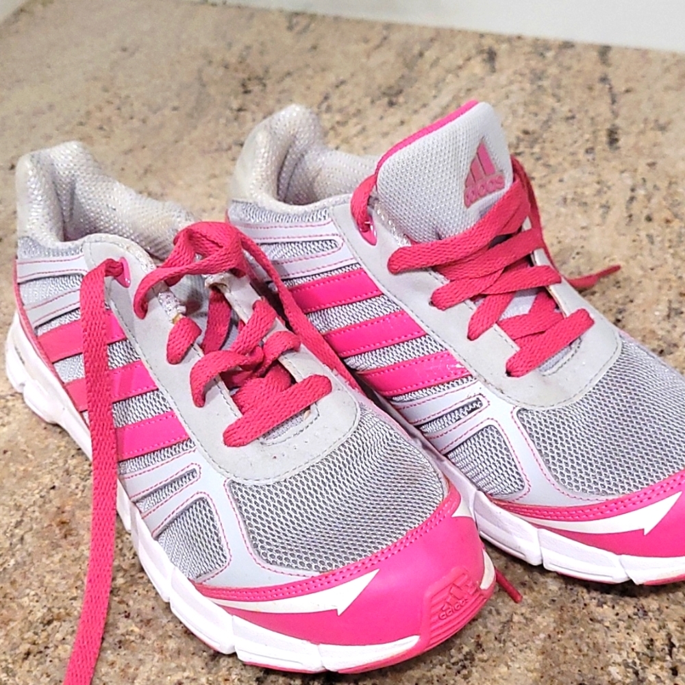 Adidas Size 6 Womens Sneaker Pink/White